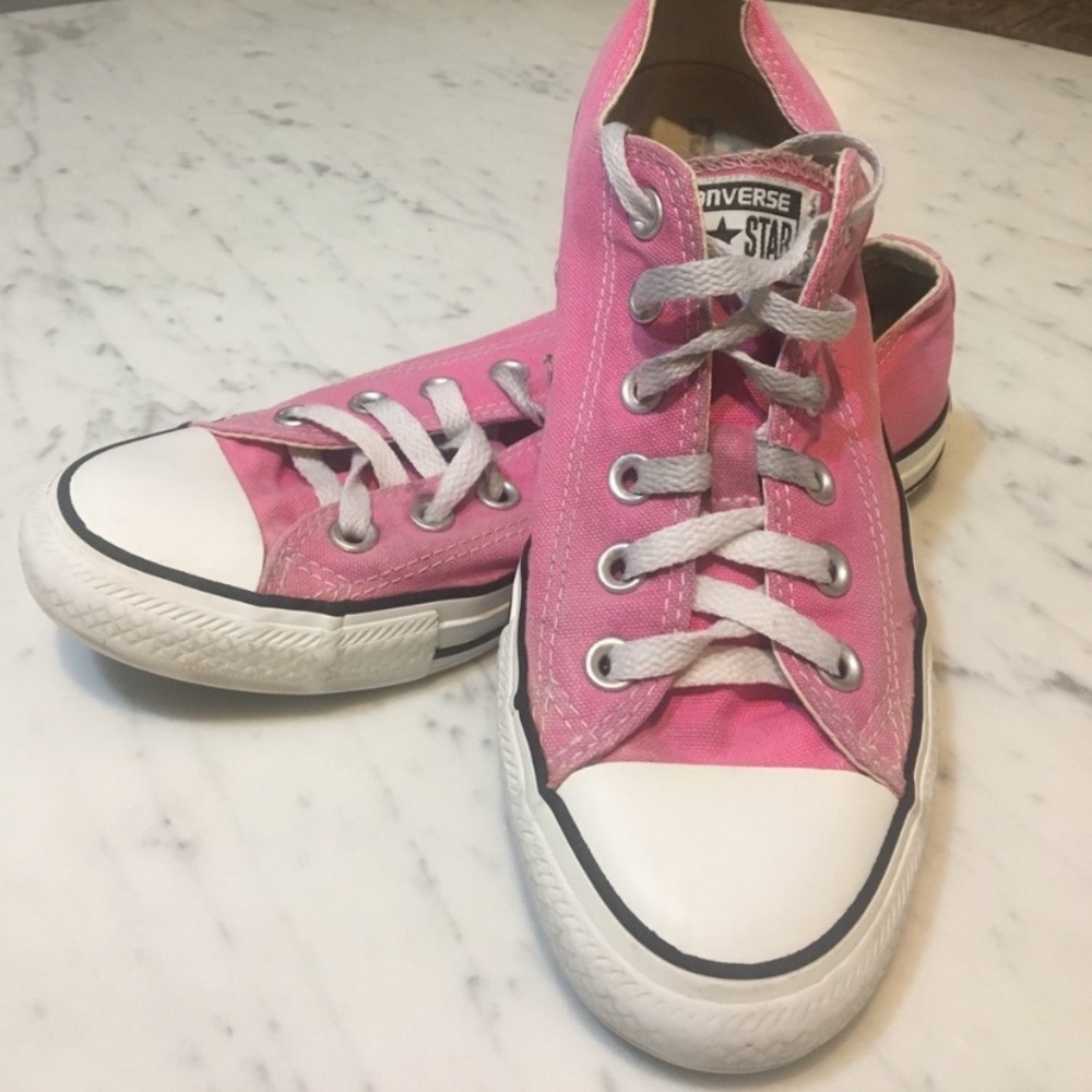 🌸 Pink Converse 🌸